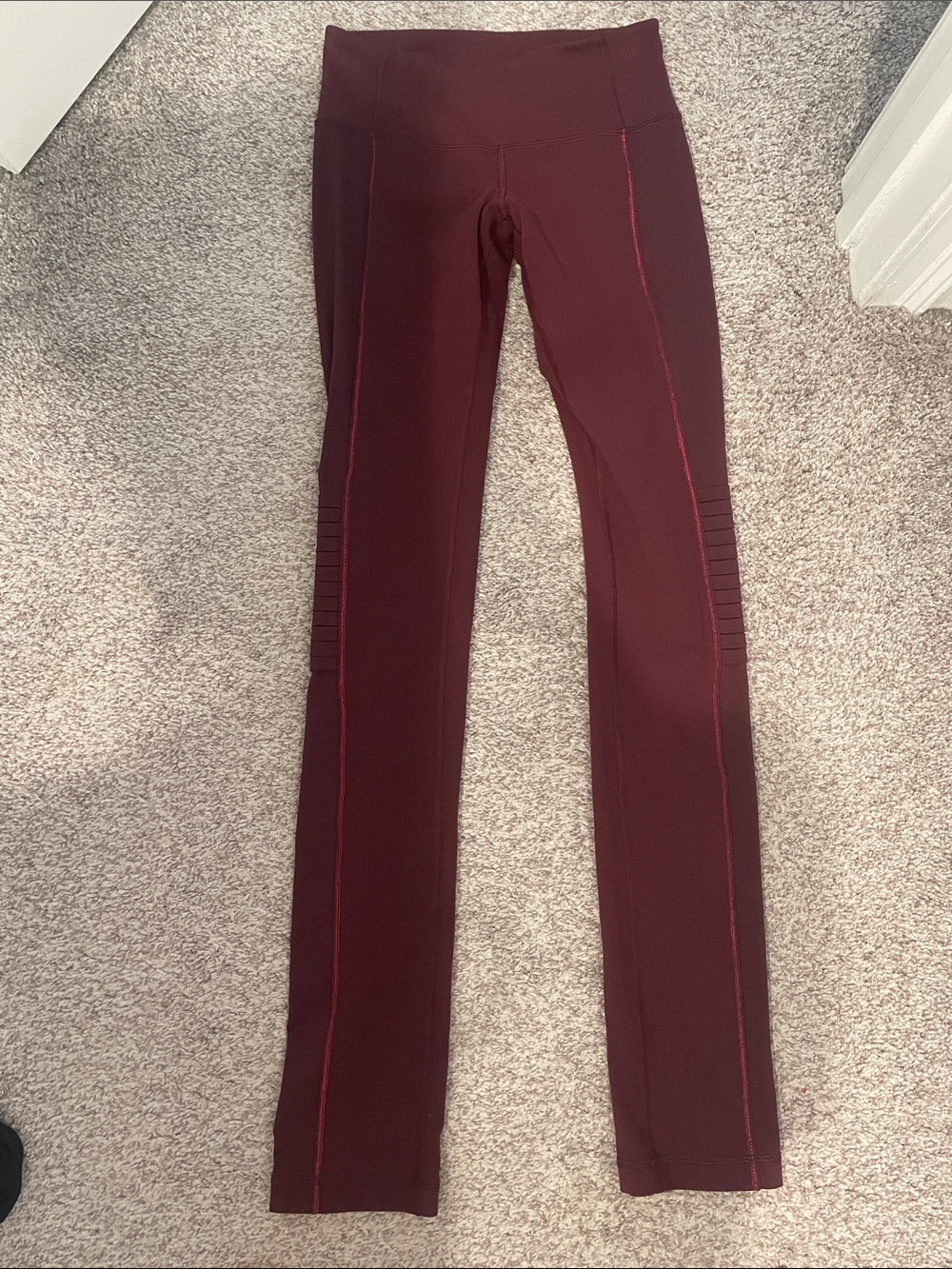 Lululemon High-Waist Burgundy Active Leggings full length size 4